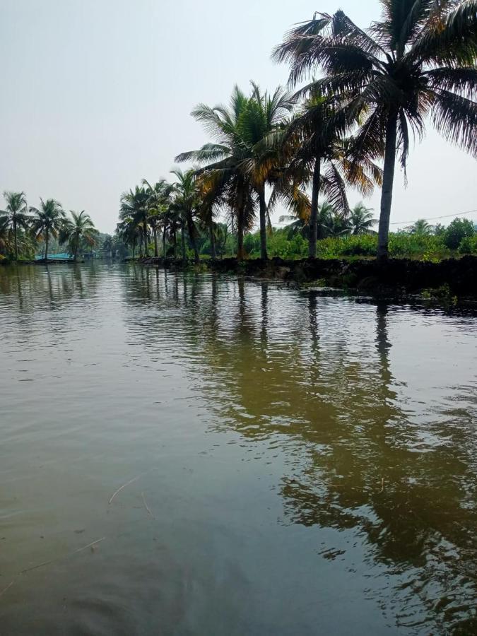 Munroe Inn Homestay Kollam Kültér fotó